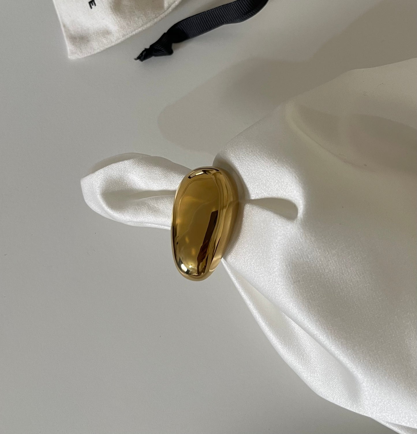 Oval Ring