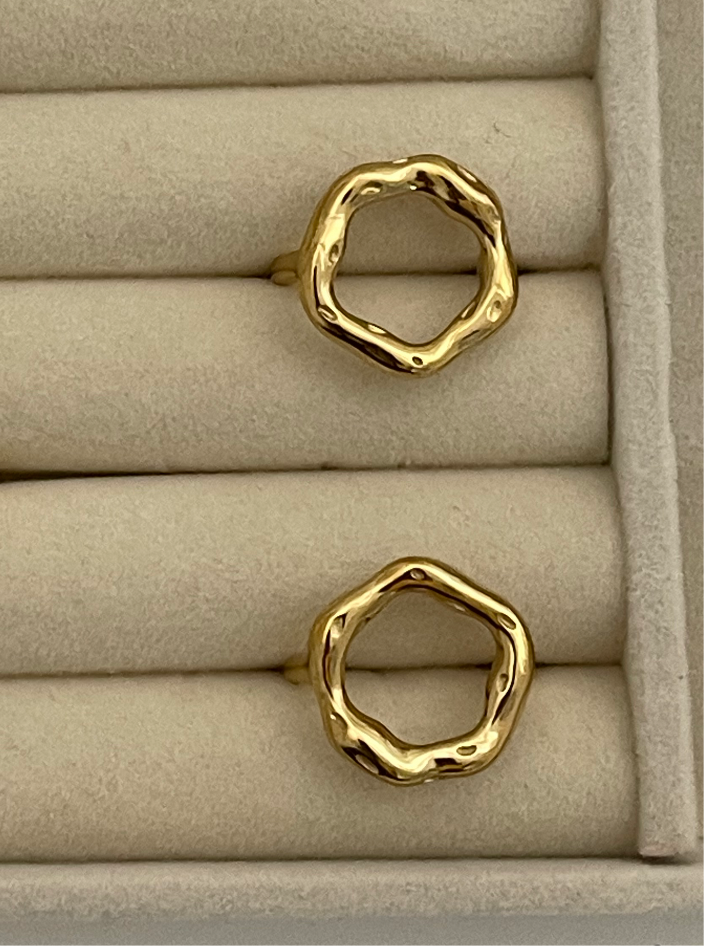 Round One Size Ring
